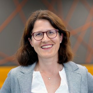 CREALOGIX Corinna de Maddalena